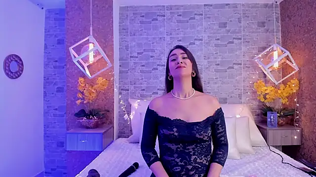 Catalina-Thompson online show from November 14, 12:09 pm