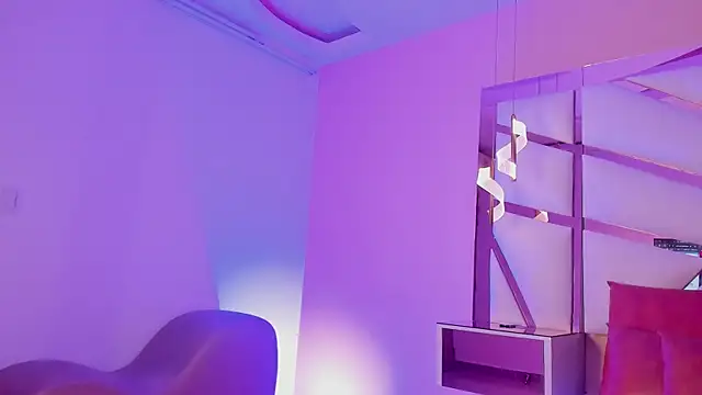 Catalina-Thompson online show from December 21, 12:29 pm