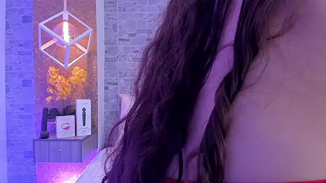 Catalina-Thompson online show from October 25, 12:04 pm