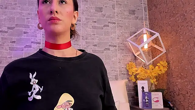 Catalina-Thompson online show from November 9, 12:20 pm