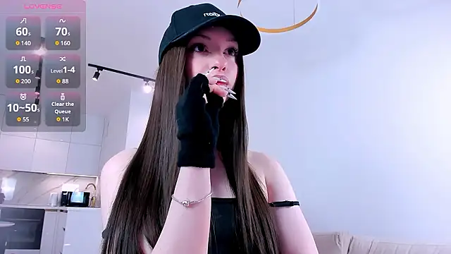 Snapshot of khloeforever chatting on February 11, 10:20 pm khloeforever online show from February 11, 10:20 pm