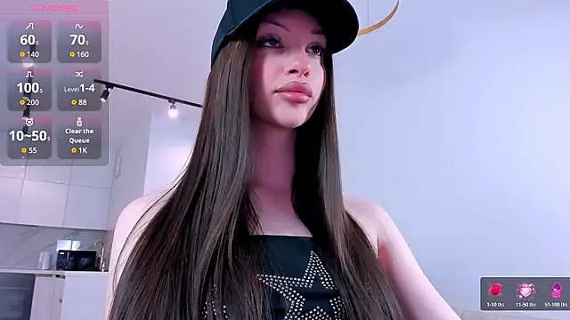 Snapshot of khloeforever chatting on February 2, 7:46 pm khloeforever online show from February 2, 7:46 pm