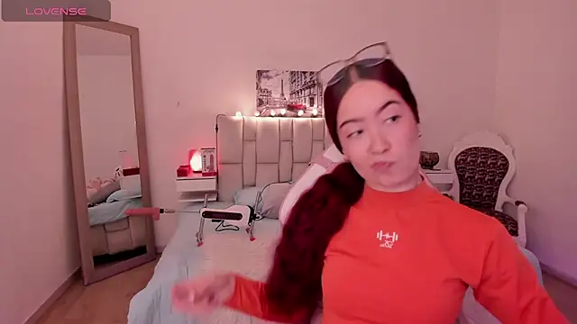 Amaraa couper1 online show from February 18, 4:10 am