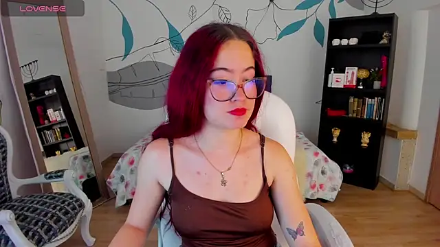 Amaraa couper1 online show from March 4, 3:58 am