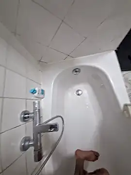 16enes16 online show from October 31, 1:30 pm