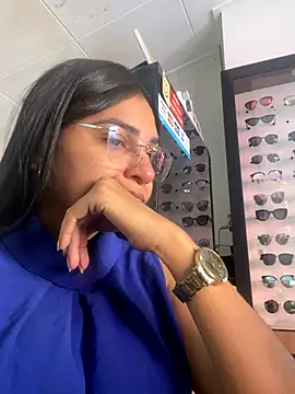 Snapshot of belaamor chatting on October 18, 11:56 am belaamor online show from October 18, 11:56 am