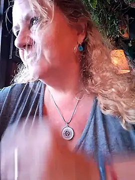 JennyInVegas online show from April 2, 9:43 pm