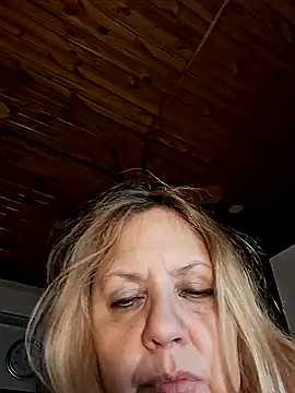Snapshot of JennyInVegas chatting on June 24, 3:05 am JennyInVegas online show from June 24, 3:05 am