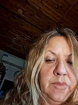 Snapshot of JennyInVegas chatting on June 30, 4:12 am JennyInVegas online show from June 30, 4:12 am