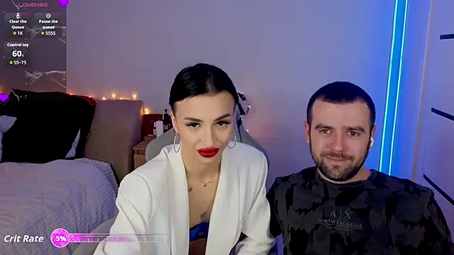 Snapshot of AdeleLaCr0ix chatting on November 27, 11:10 am AdeleLaCr0ix online show from November 27, 11:10 am