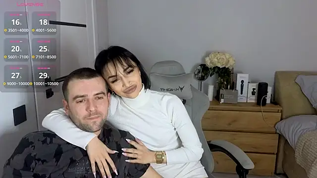 Snapshot of AdeleLaCr0ix chatting on October 28, 8:57 am AdeleLaCr0ix online show from October 28, 8:57 am