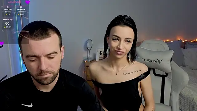 Snapshot of AdeleLaCr0ix chatting on November 24, 10:10 pm AdeleLaCr0ix online show from November 24, 10:10 pm