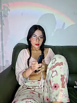 chloebrownn03 online show from December 23, 3:28 am