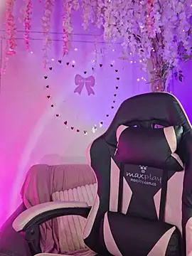 chloebrownn03 online show from February 19, 1:13 am