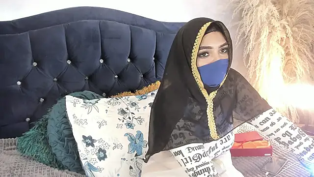 Snapshot of Inaya_Khalifa chatting on November 28, 12:00 am Inaya Khalifa online show from November 28, 12:00 am