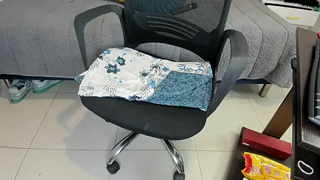 Inaya Khalifa online show from January 11, 3:13 am