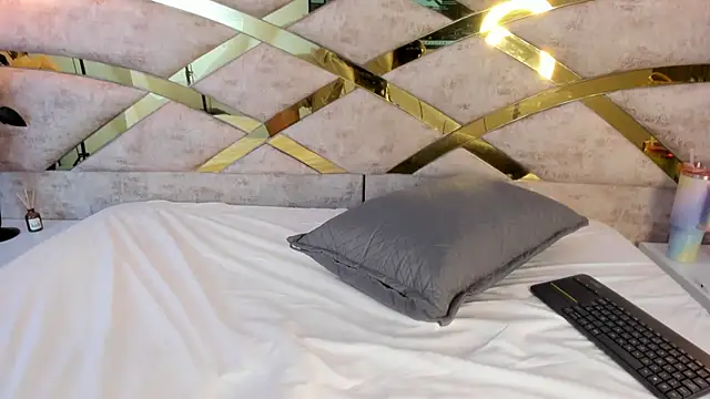 Snapshot of caroo_giraldo_ chatting on November 15, 11:58 am caroo giraldo online show from November 15, 11:58 am