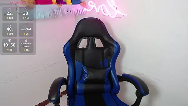 littlee red online show from November 7, 8:46 pm