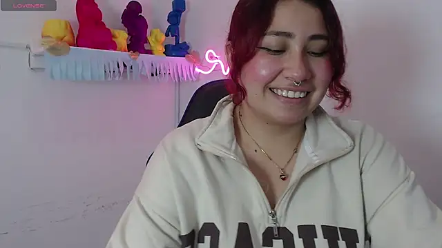 littlee red online show from November 11, 9:31 pm