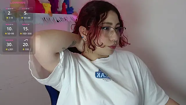 littlee red online show from November 22, 8:18 pm