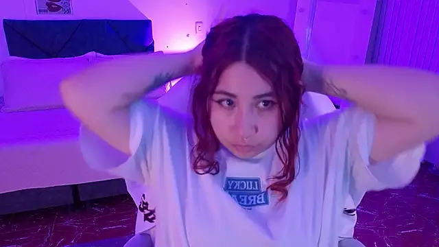 littlee red online show from February 2, 8:52 pm