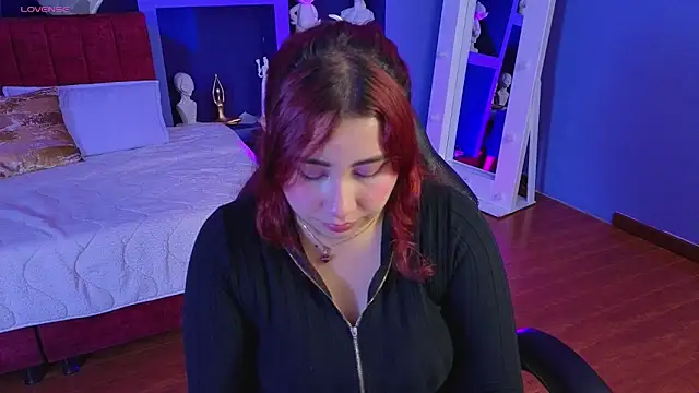 littlee red online show from March 3, 6:59 pm