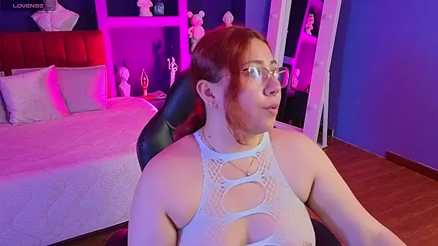 littlee red online show from March 14, 8:04 pm