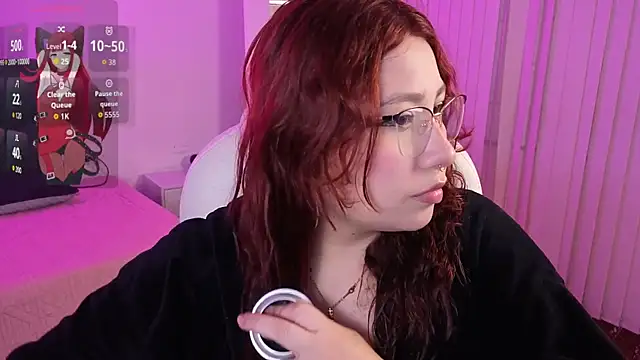 littlee red online show from May 23, 8:19 pm