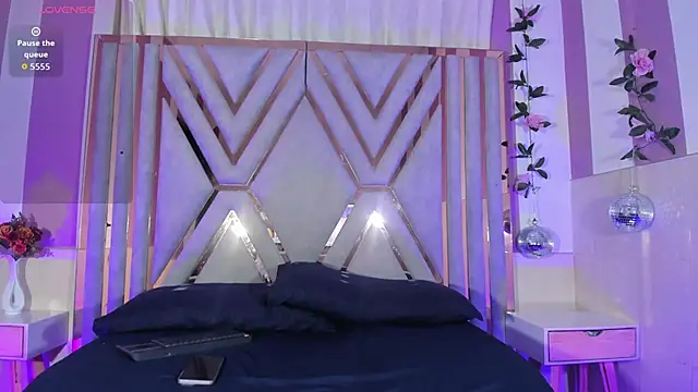 Snapshot of helenn_diaz chatting on October 28, 1:21 pm helenn diaz online show from October 28, 1:21 pm