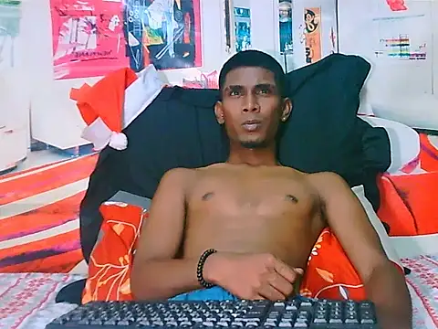 IndianThuggin online show from December 13, 8:04 pm