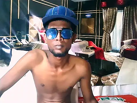 IndianThuggin online show from April 18, 7:00 am