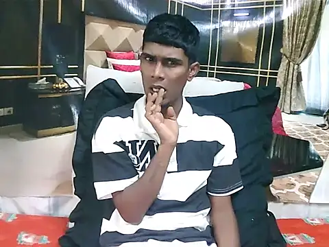Snapshot of IndianThuggin chatting on July 1, 9:15 pm IndianThuggin online show from July 1, 9:15 pm