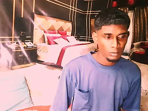 IndianThuggin online show from April 20, 7:59 pm