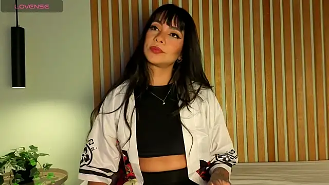 Snapshot of lulu_wonder chatting on November 14, 8:34 pm lulu wonder online show from November 14, 8:34 pm