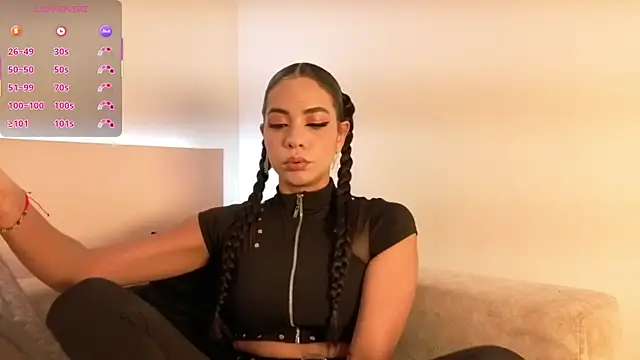 Snapshot of lulu_wonder chatting on December 2, 7:48 pm lulu wonder online show from December 2, 7:48 pm