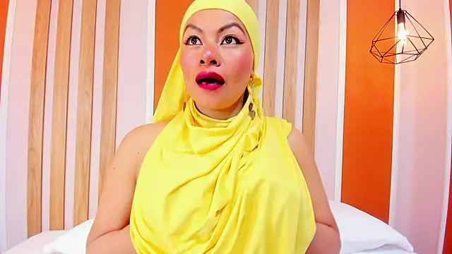 SophiaBeckerr online show from January 12, 2:02 pm