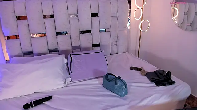 Dakota jhons1 online show from April 1, 7:00 pm