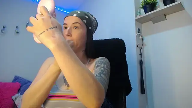Emma sweet hot online show from June 24, 5:33 pm