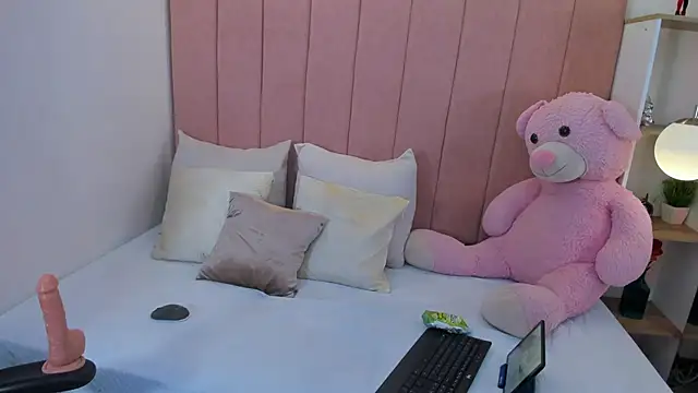 dulce morbida online show from December 21, 4:25 am