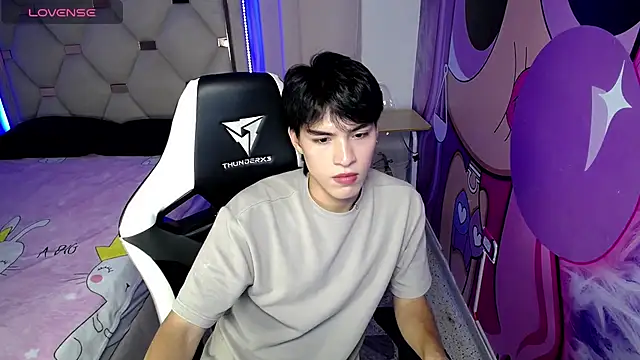 Snapshot of hyun_jin_ chatting on October 18, 8:33 pm hyun jin online show from October 18, 8:33 pm