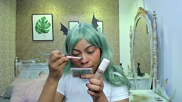 Snapshot of Sofia_clk chatting on November 13, 4:27 am Sofia clk online show from November 13, 4:27 am