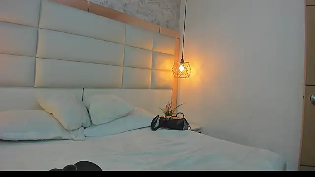 Sofia clk online show from March 19, 3:06 am