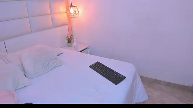 Sofia clk online show from April 14, 3:11 am