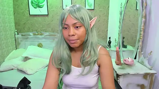 Sofia clk online show from December 18, 3:11 am