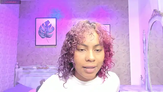Snapshot of Sofia_clk chatting on June 18, 2:54 am Sofia clk online show from June 18, 2:54 am