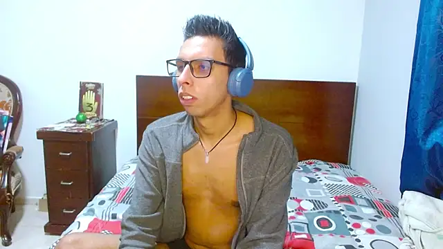 DavTwink3100 online show from December 23, 2:44 am