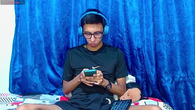 DavTwink3100 online show from March 21, 1:51 am