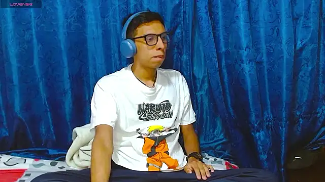 Snapshot of DavTwink3100 chatting on February 27, 1:39 am DavTwink3100 online show from February 27, 1:39 am