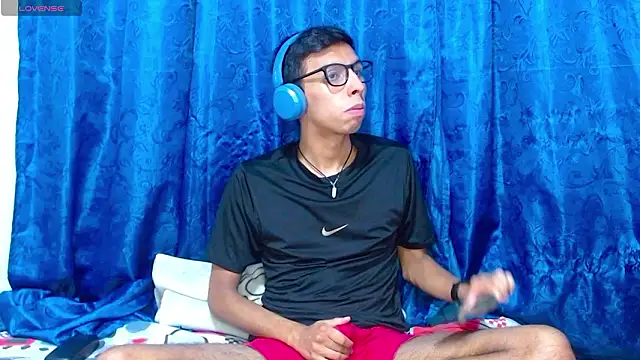 DavTwink3100 online show from March 24, 1:49 am