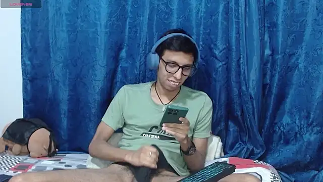 DavTwink3100 online show from April 5, 1:56 am